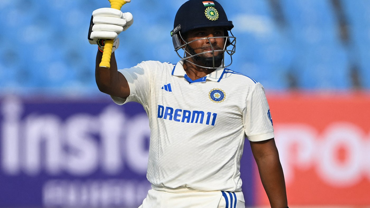 IND vs ENG 3rd Test | అరంగేట్ర టెస్టులోనే రెండు అర్థ శతకాలు..  సర్ఫరాజ్‌ అరుదైన ఘనత