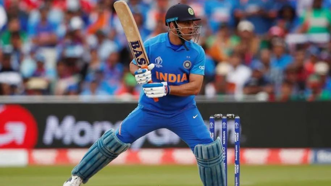 MS Dhoni: అంత క్రేజ్‌ ఉన్నా అప్పుడు ధోని ఒక్క పైసా కూడా తీసుకోలేదు.. కోహ్లీ ఇంట్రెస్టింగ్‌ కామెంట్స్‌