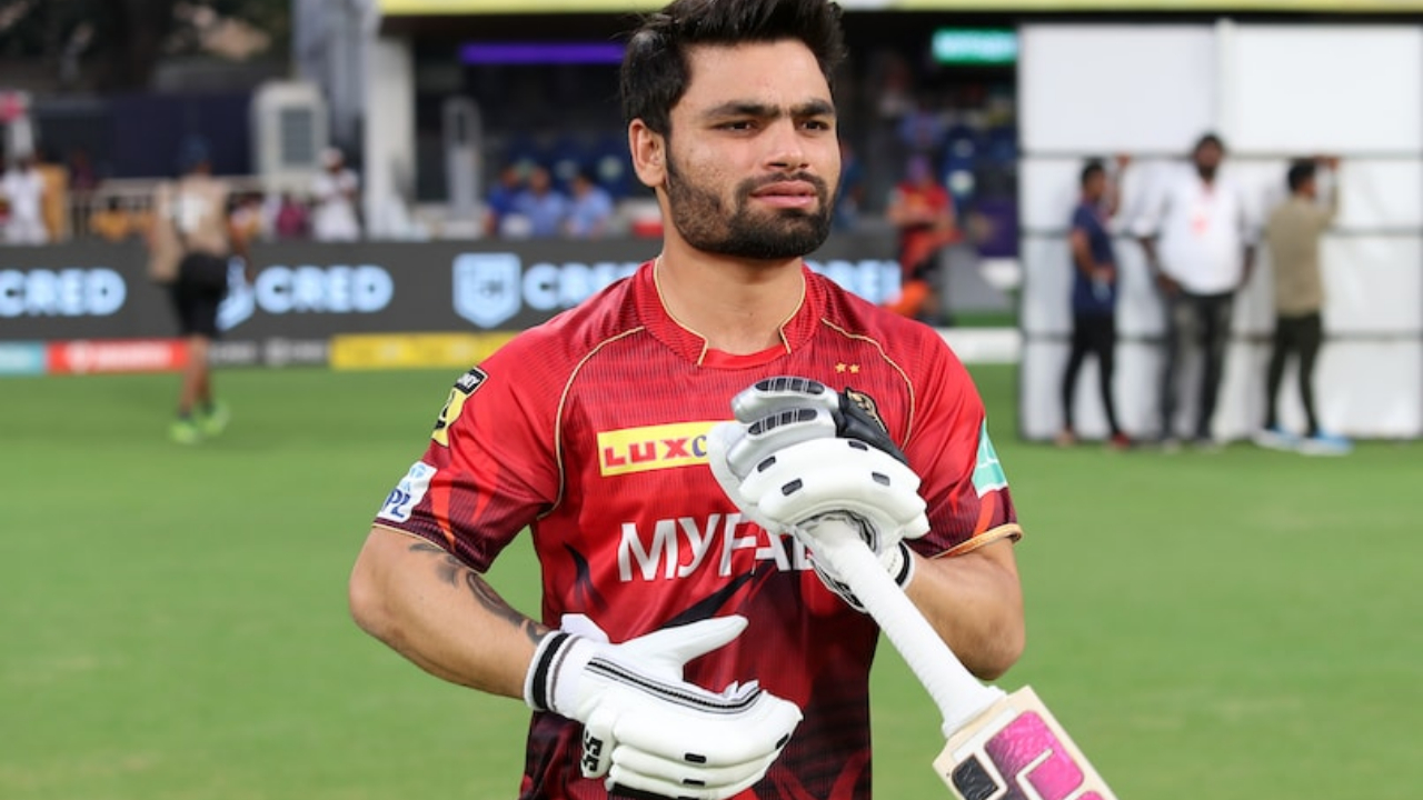 Rinku Singh: వరుసగా రెండు టెస్టులలో విఫలం.. రింకూకు రెడ్‌ బాల్‌ ఫార్మాట్‌లో ఎంట్రీ డౌటే..!