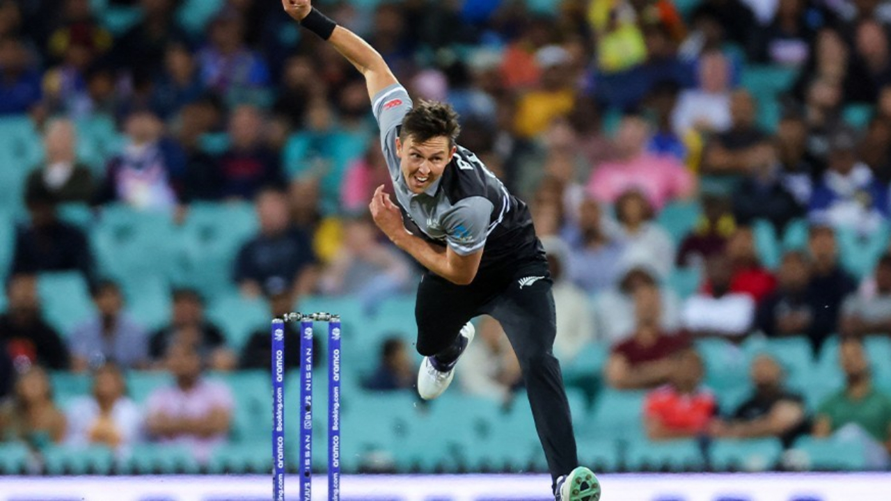 Trent Boult: టార్గెట్‌ టీ20 వరల్డ్‌ కప్‌.. ఏడాదిన్నర తర్వాత స్టార్‌ పేసర్‌ రీఎంట్రీ.. ఆసీస్‌తో సిరీస్‌కు కివీస్‌ జట్టు ఇదే..