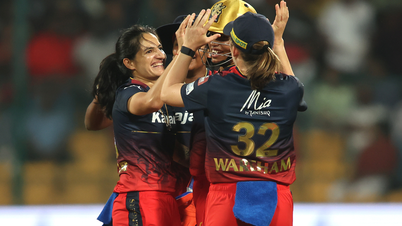 WPL 2024, RCB vs GG | గుజరాత్‌ది అదే కథ.. ఆర్సీబీ ఎదుట స్వల్ప లక్ష్యం