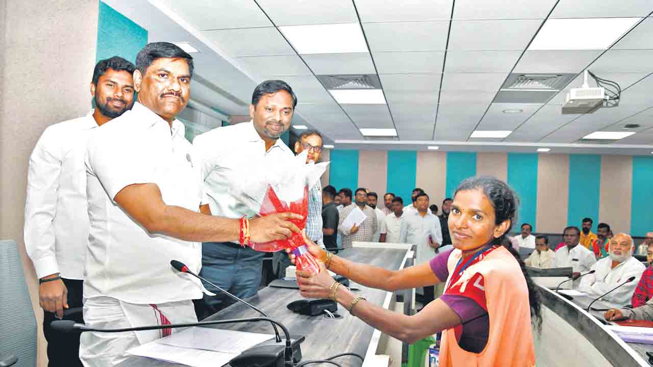 జీహెచ్‌ఎంసీని సందర్శించిన సఫాయి కర్మచారి చైర్మన్‌