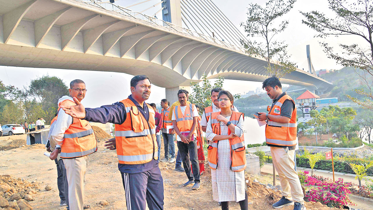 చెత్త వేసే ప్రాంతాలపై దృష్టి పెట్టండి