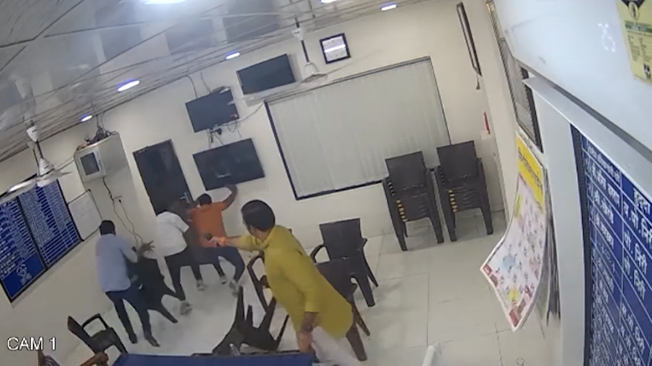 BJP MLA Shot | పోలీస్టేషన్‌లో శివసేన నేతలపై బీజేపీ ఎమ్మెల్యే కాల్పులు..! కారణం ఏంటంటే..?