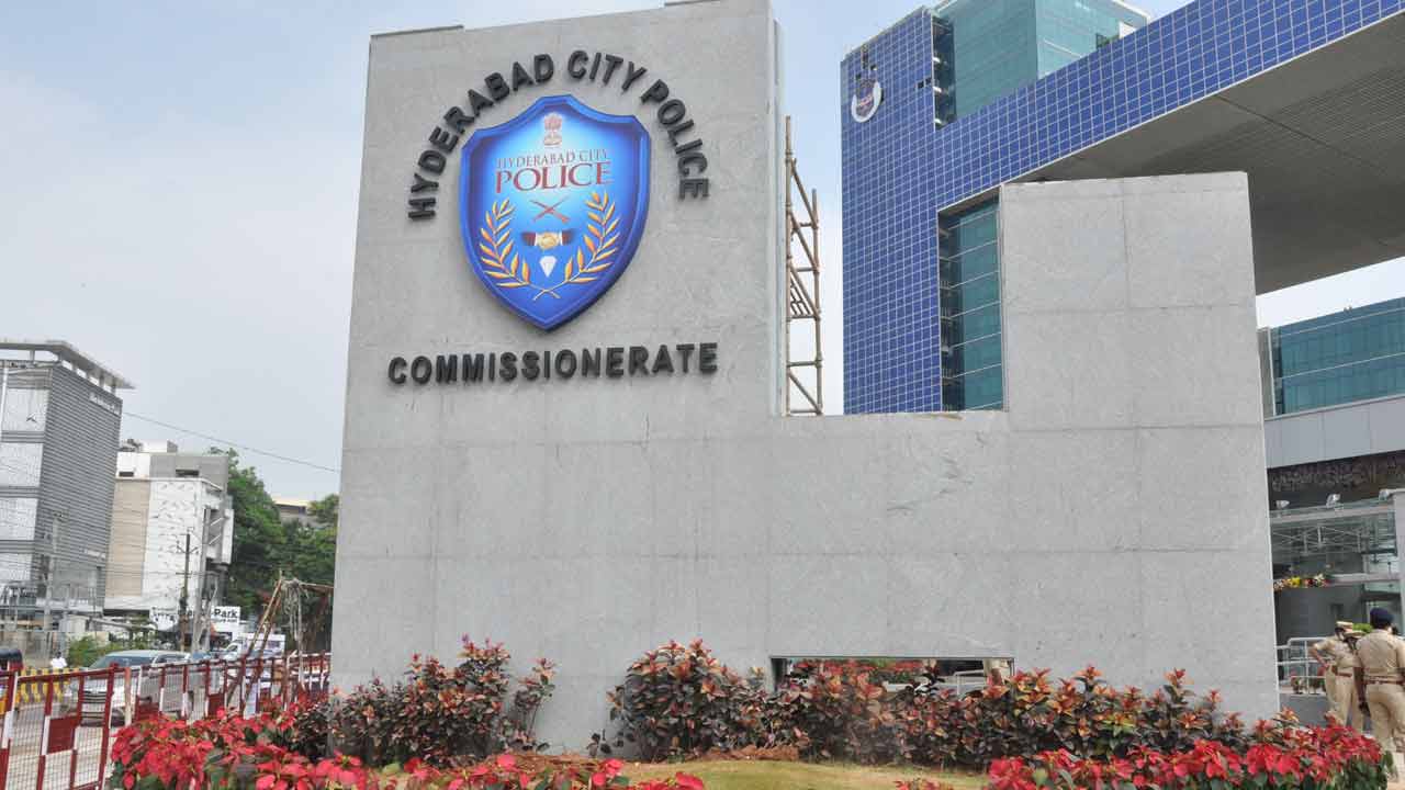 Hyderabad | హైదరాబాద్‌ పోలీస్ కమిషనరేట్‌లో  17 మంది సీఐలు బదిలీ