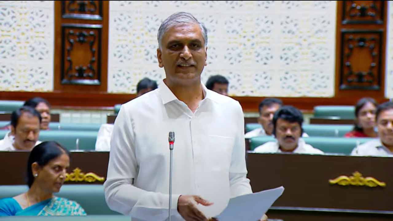 Harish Rao | మంత్రి కోమటిరెడ్డి ‘చెప్పు’ వ్యాఖ్యలపై హరీశ్ రావు ఆగ్రహం..