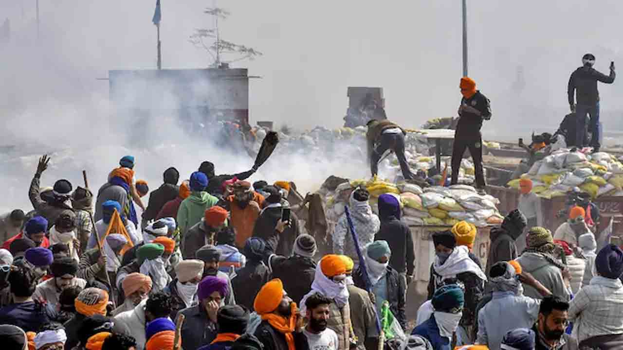 Haryana police | రైతులు మాపై కారం పొడితో దాడి చేశారు.. పంజాబ్‌ పోలీసుల ఆరోపణలు