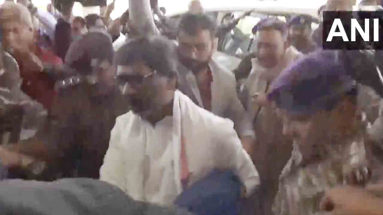 Hemant Soren | మరికాసేపట్లో బలపరీక్ష.. భారీ భద్రత మధ్య అసెంబ్లీకి చేరుకున్న హేమంత్‌ సోరెన్‌