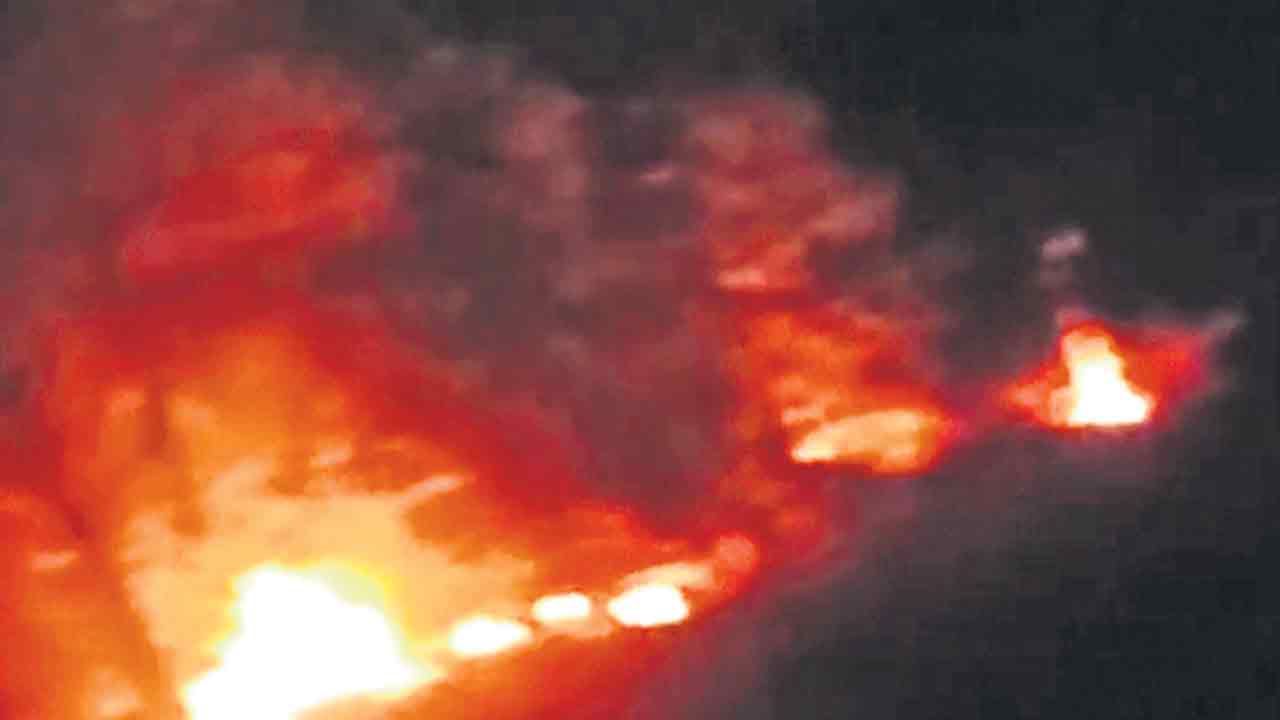 దామగుండం అడవిలో చెలరేగుతున్న మంటలు