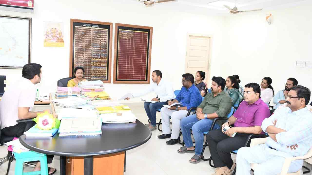 భద్రాచలం ఐటీడీఏ పీవో ప్రతీక్‌ జైన్‌