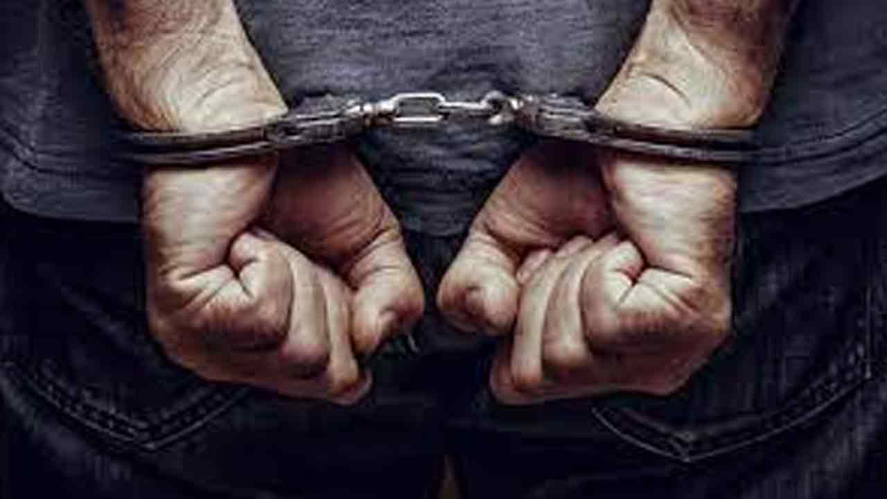 జై తెలంగాణ అని నినదించడం దేశద్రోహమా..?