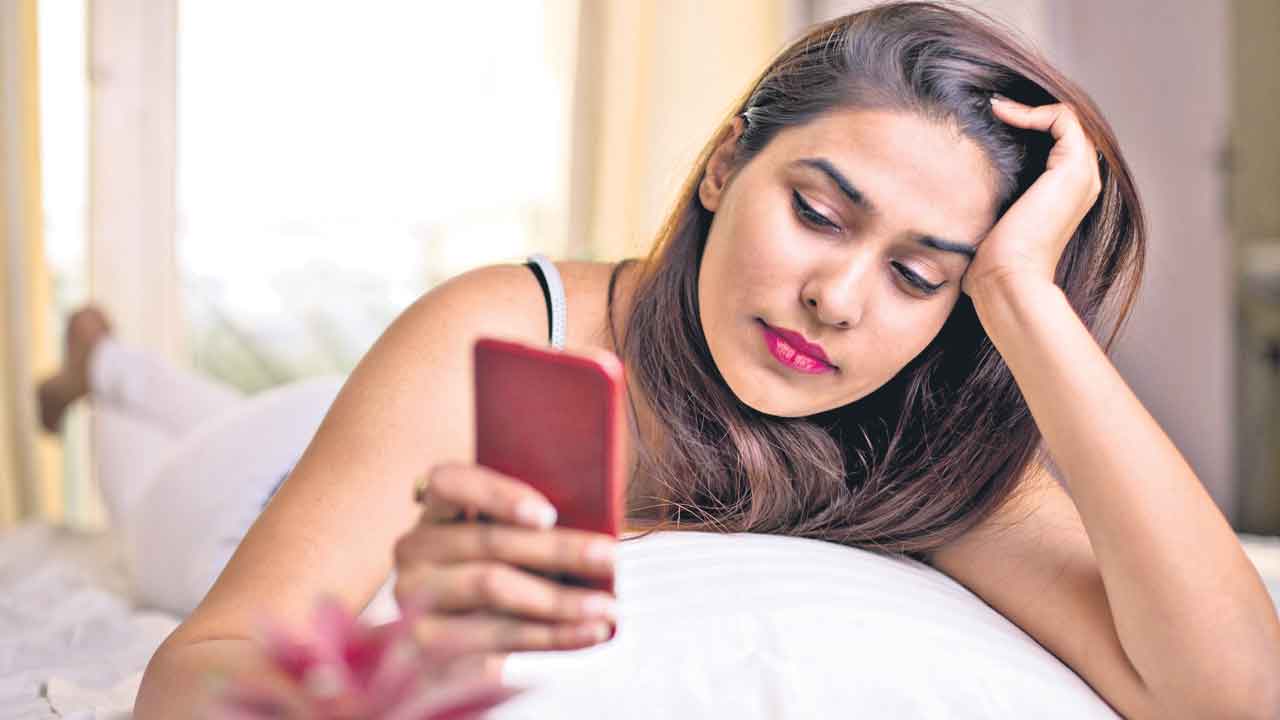 తెల్లారి లేవగానే స్మార్ట్‌ఫోన్‌