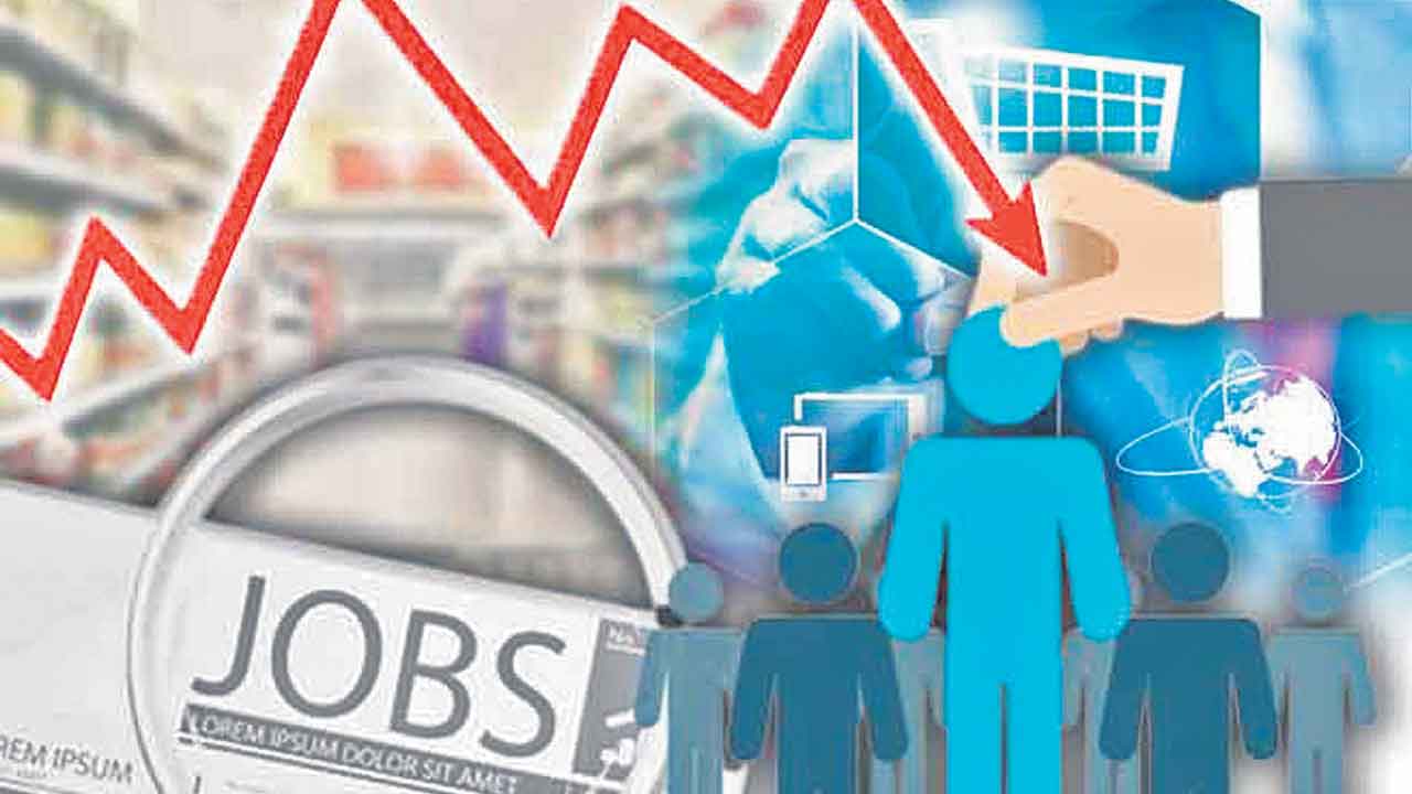 వైట్‌-కాలర్‌ జాబ్స్‌ డౌన్‌