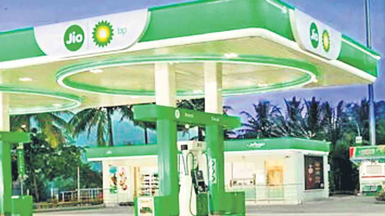 జీయో-బీపీ ‘యూ-డిజర్వ్‌-మోర్‌’