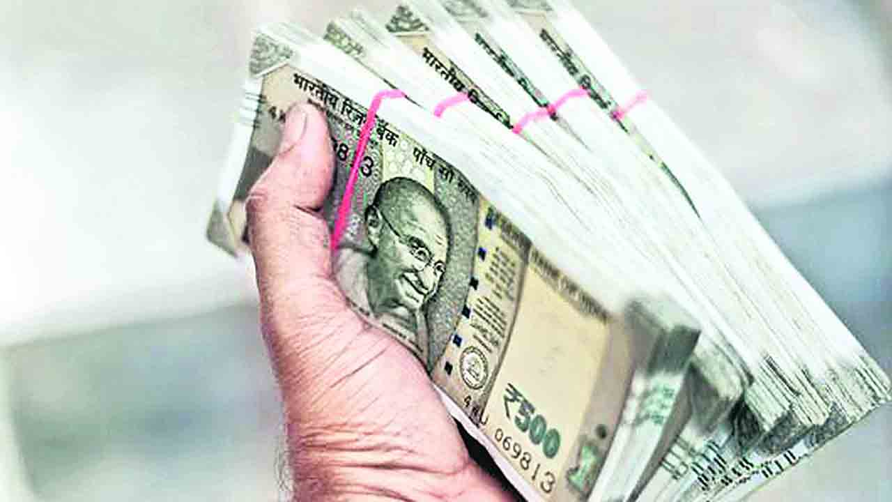 చెల్లింపుల్లో అదే నిర్లక్ష్యం