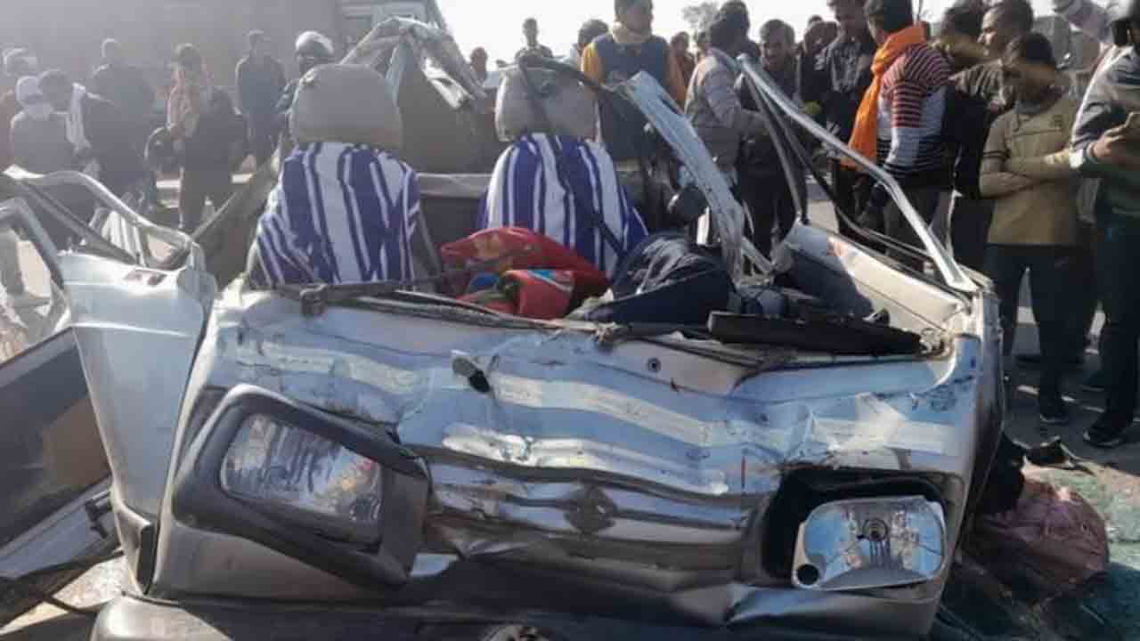 Kanpur Road Accident | స్కూల్‌ వ్యాన్‌, లారీ ఢీ.. పలువురు విద్యార్థులకు గాయాలు