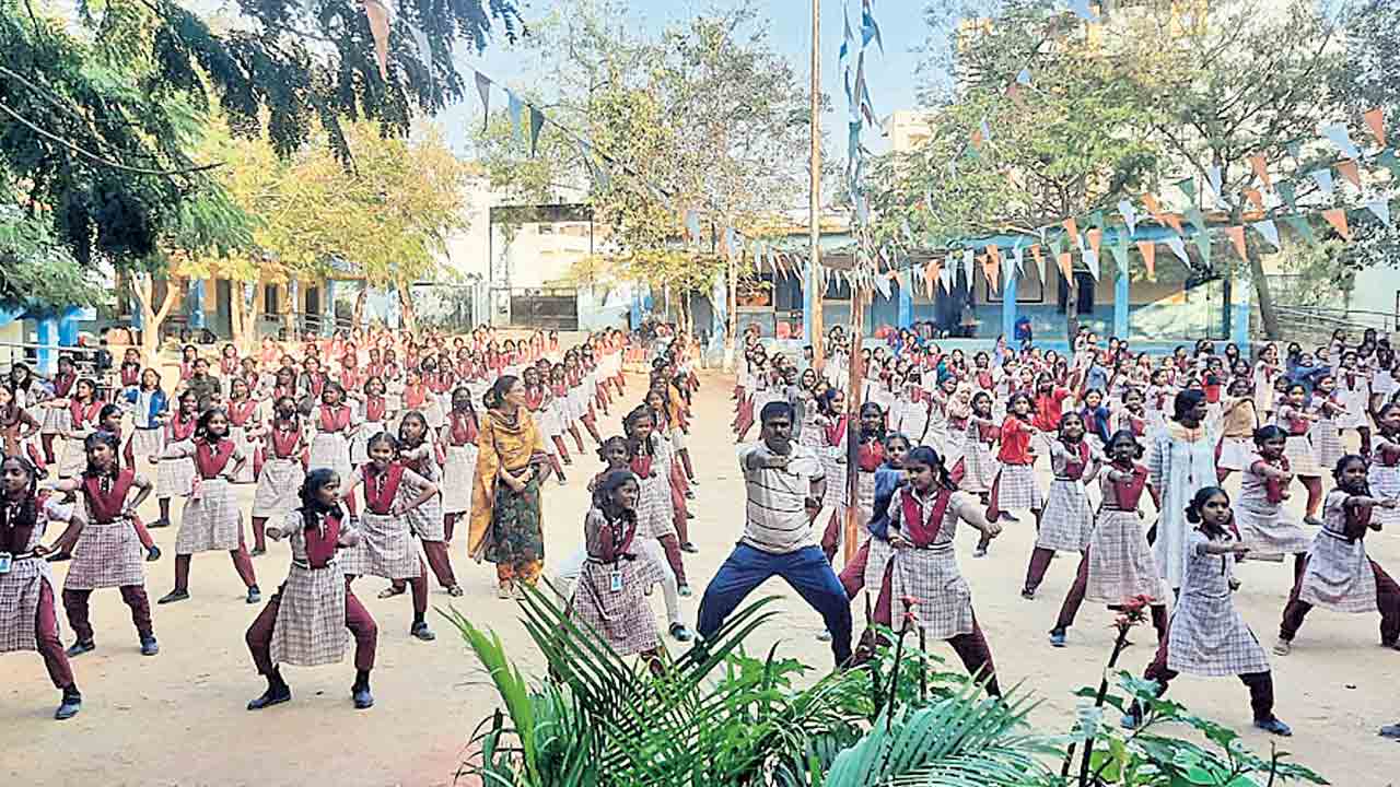 ఆత్మరక్షణే .. ఆయుధం