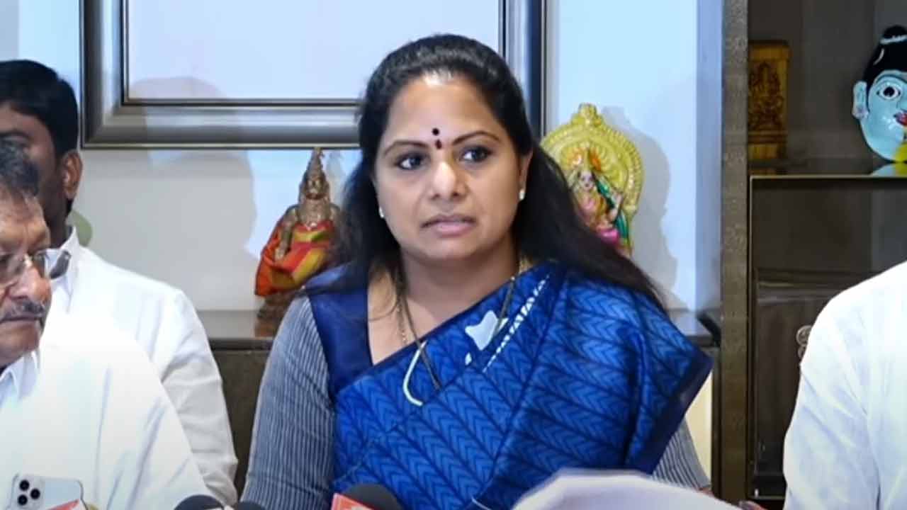 MLC Kavitha | ముందుగా సీఎం రేవంత్‌ రెడ్డిపై కేసు నమోదుచేయాలి..: ఎమ్మెల్సీ కవిత