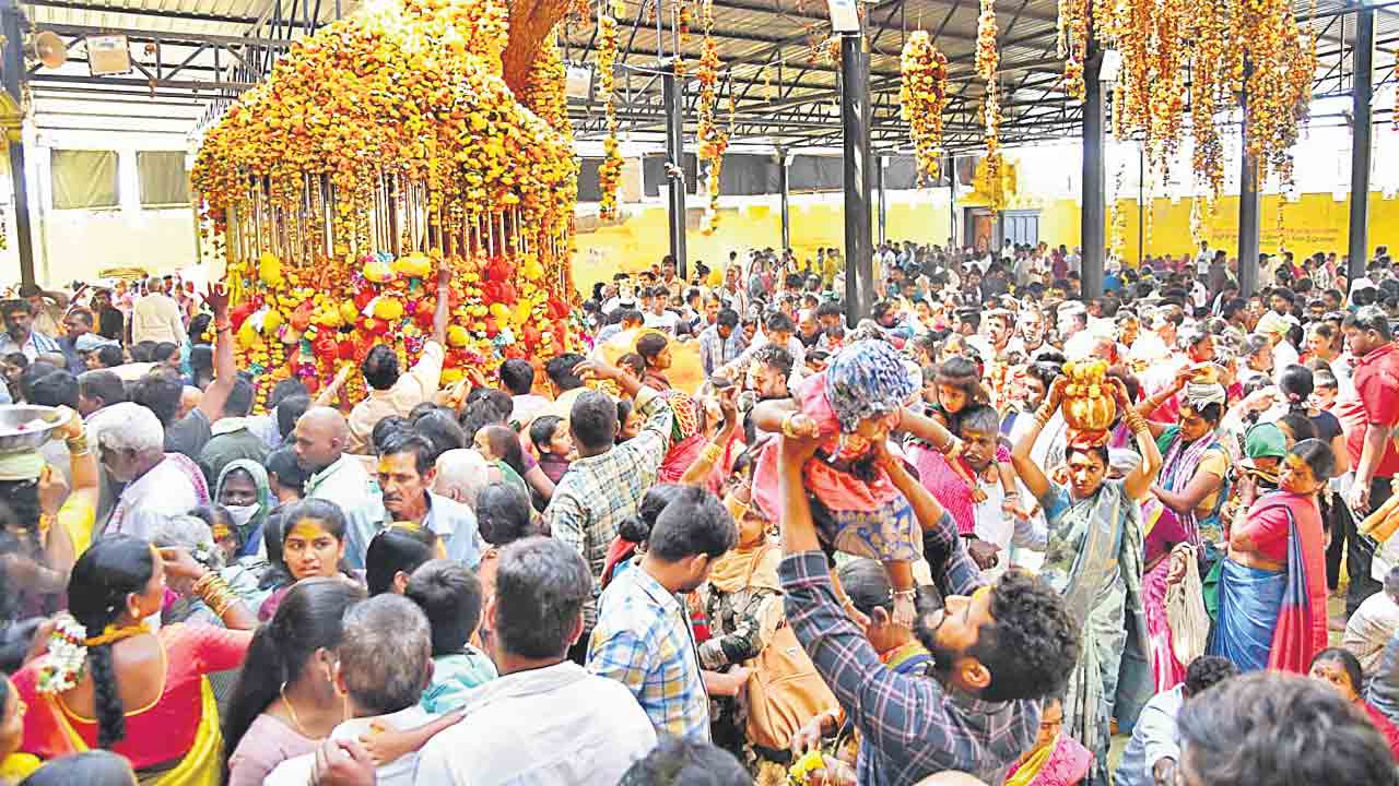 మల్లన్నకు జన హారతి