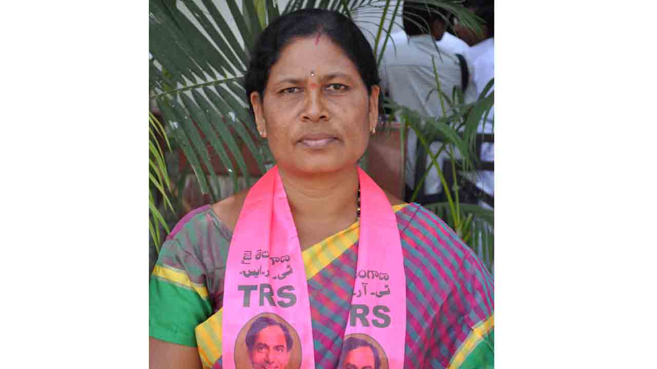 కోటి ఇచ్చి.. ఐదు కోట్ల ఖర్చా?