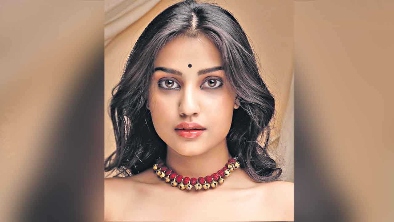 నగ ఘల్లుమంది!