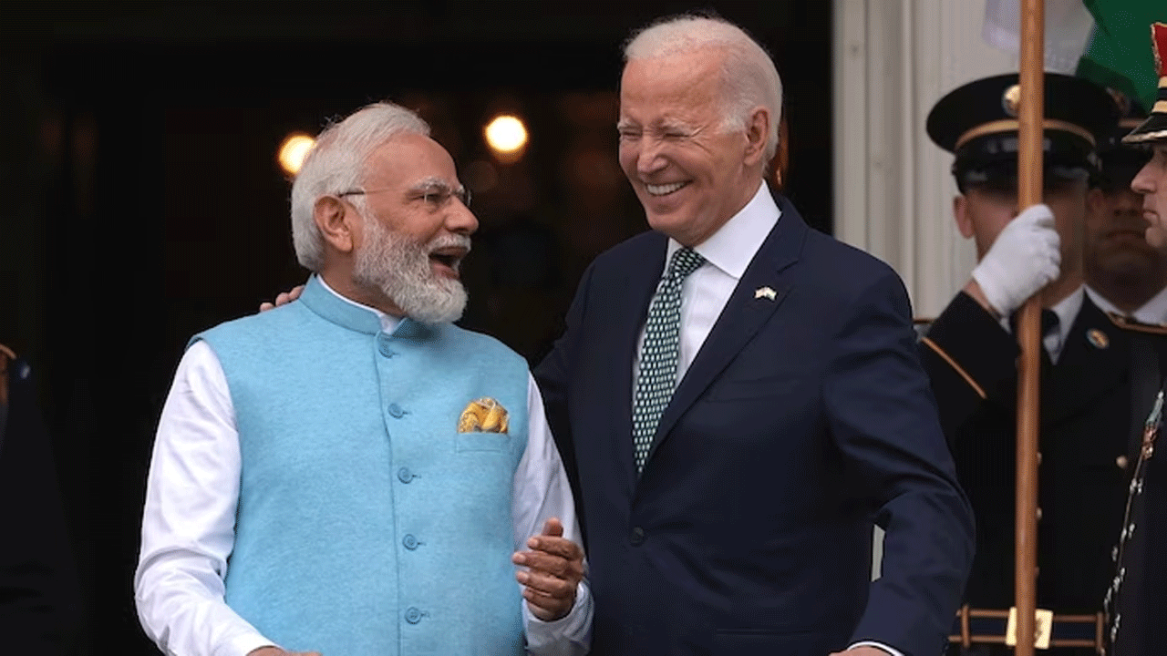 India-US Trade Ties | చ‌పాతీలా ఫ్లాట్‌గా లేదు..పూరీలా ఉప్పొంగుతోంది : భార‌త్‌తో వాణిజ్య బంధంపై అమెరికా