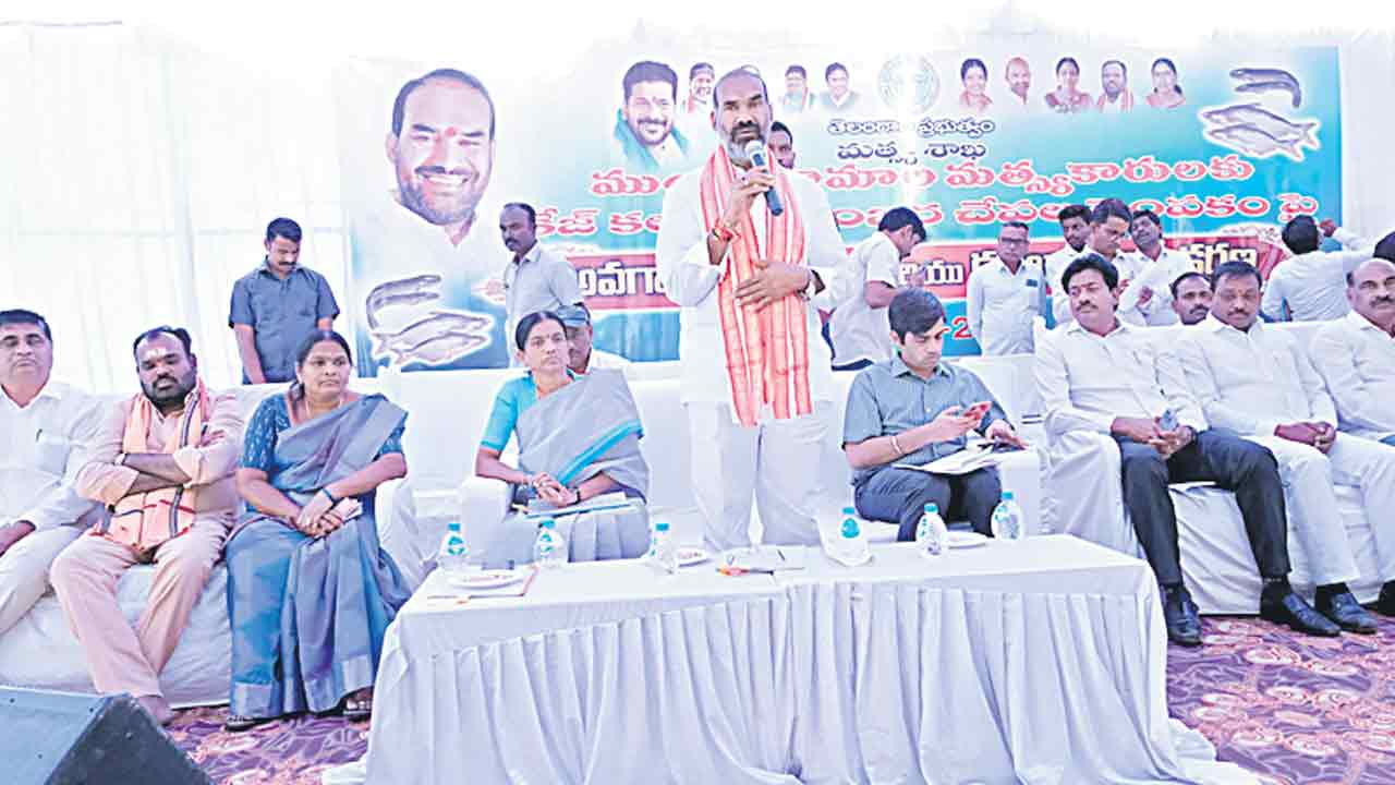 ముంపు గ్రామస్తులకు ఉపాధి కల్పిస్తాం