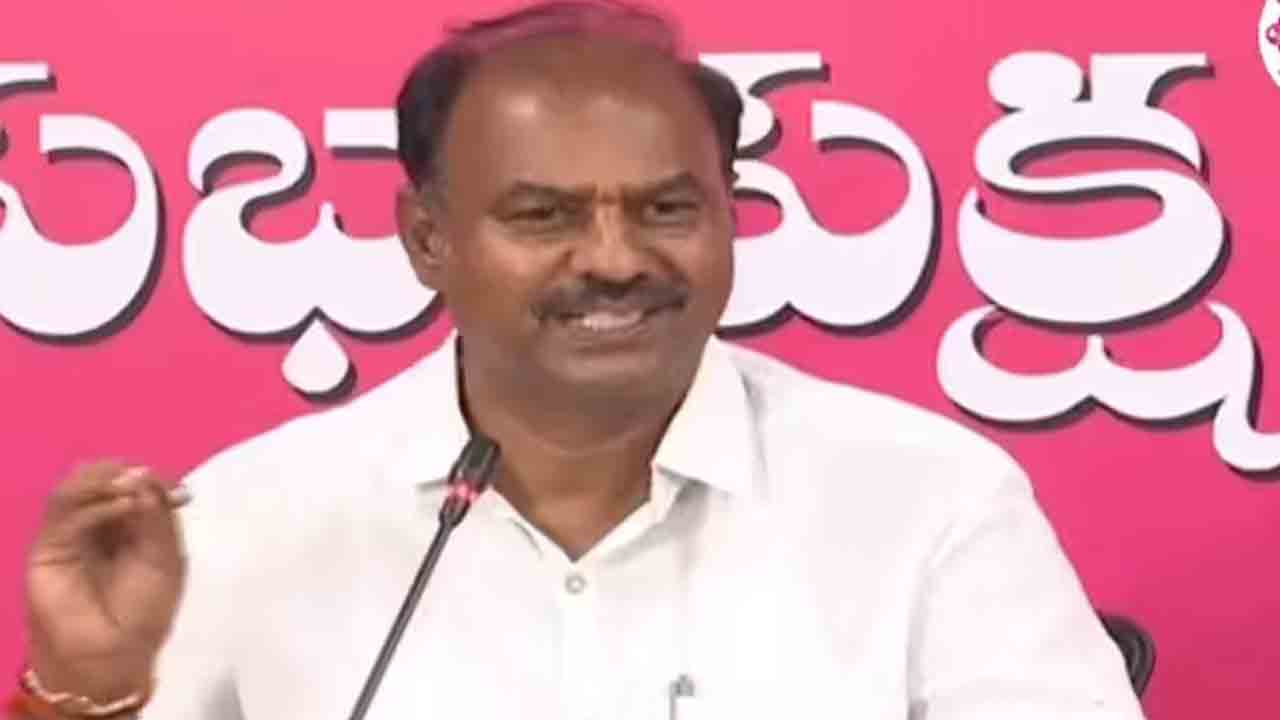 KRMB | సాగునీటి నిర్వహణ సర్కారుకు చేతకాదా?.. జూరాల ప్రాజెక్టుపై రైతులతో కలిసి గద్వాల ఎమ్మెల్యేధర్నా