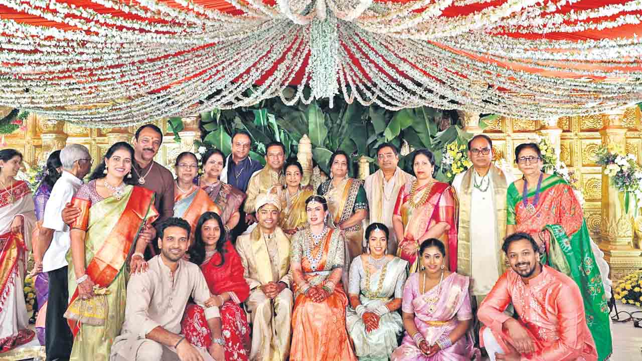 ఎల్లలు దాటిన ప్రేమ