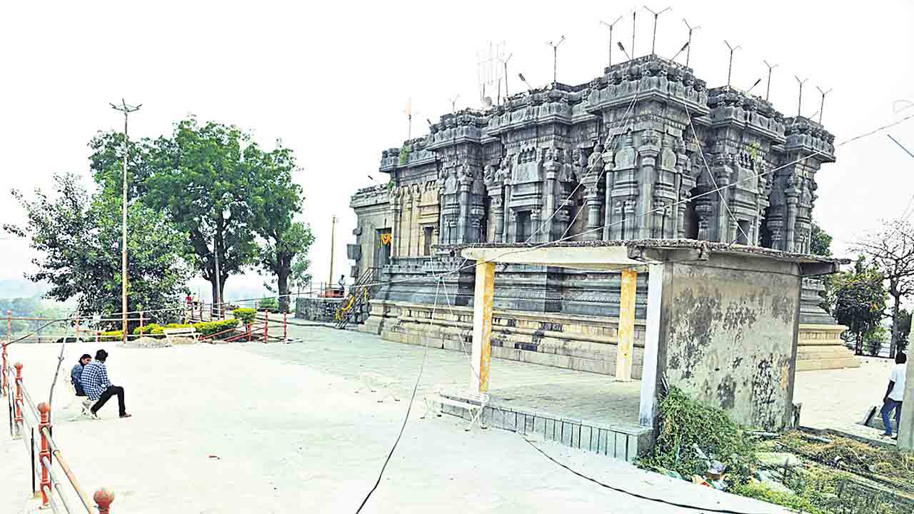 Khilla Ramalayam | అల దీక్షా నగరిలో.. నేటి నుంచి డిచ్‌పల్లి ఖిల్లా రామాలయంలో ఉత్సవాలు