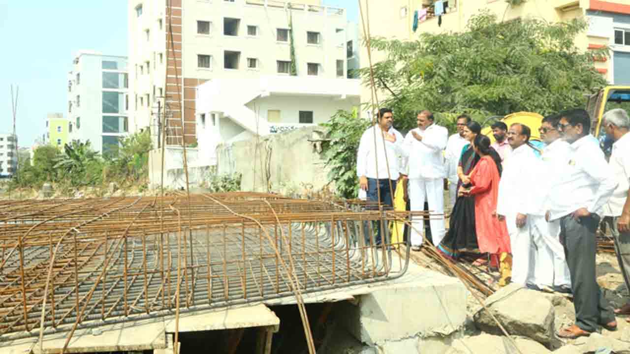 MLA Gandhi | బీఆర్‌ఎస్‌ హయాంలో ప్రారంభించిన పనులను వెంటనే పూర్తి చేయాలి : ఎమ్మెల్యే గాంధీ