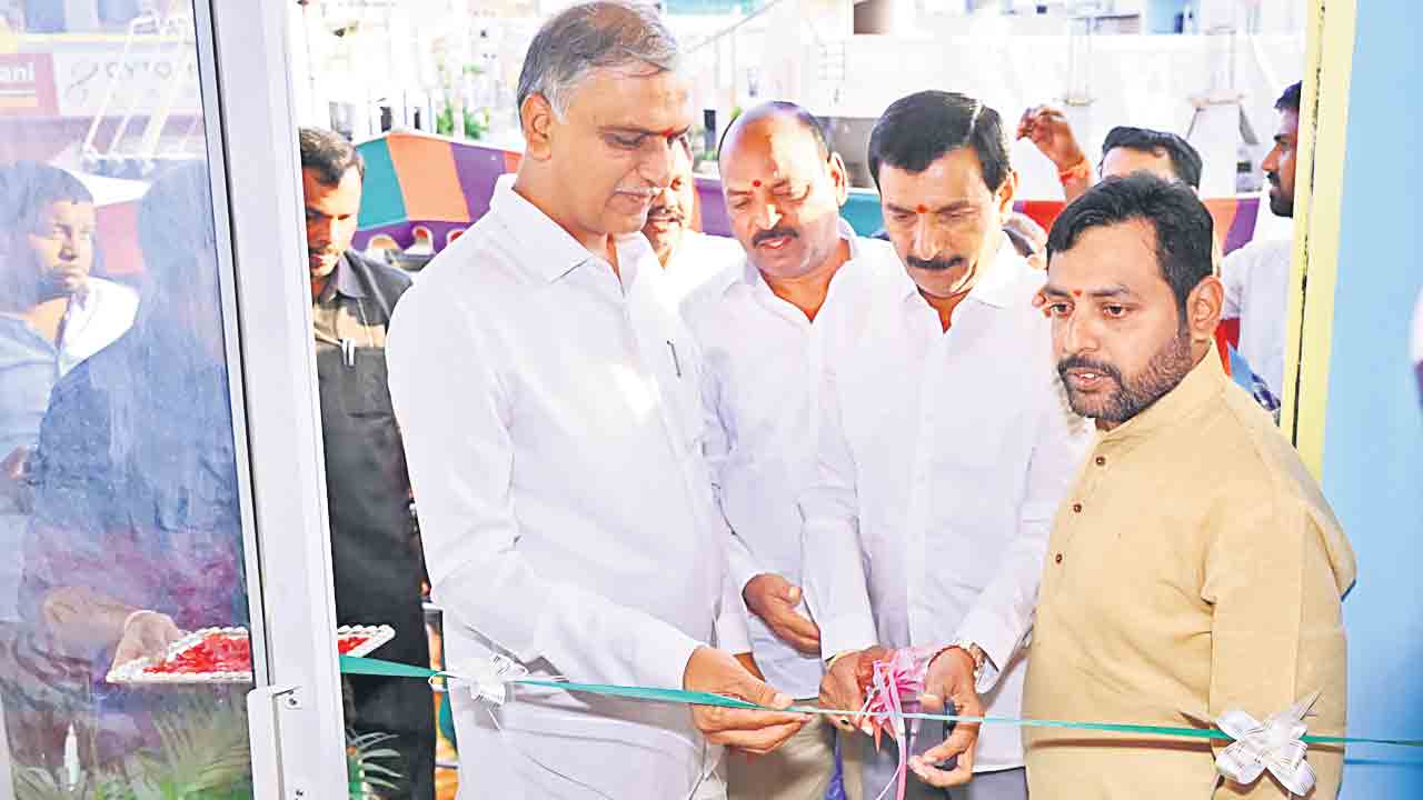 విద్యతోనే బంగారు భవిష్యత్తు