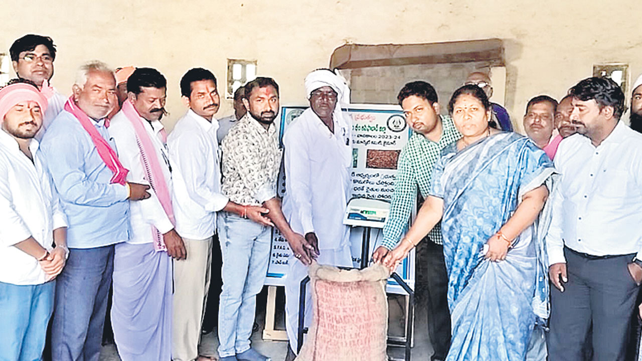 పాలనా సౌలభ్యం కోసమే భవనం