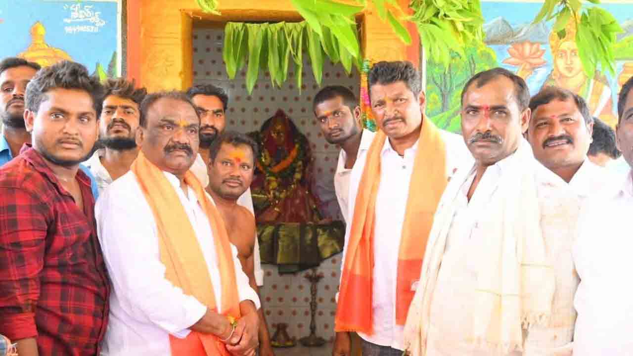 ఆధ్యాత్మిక చింతన అలవర్చుకోవాలి