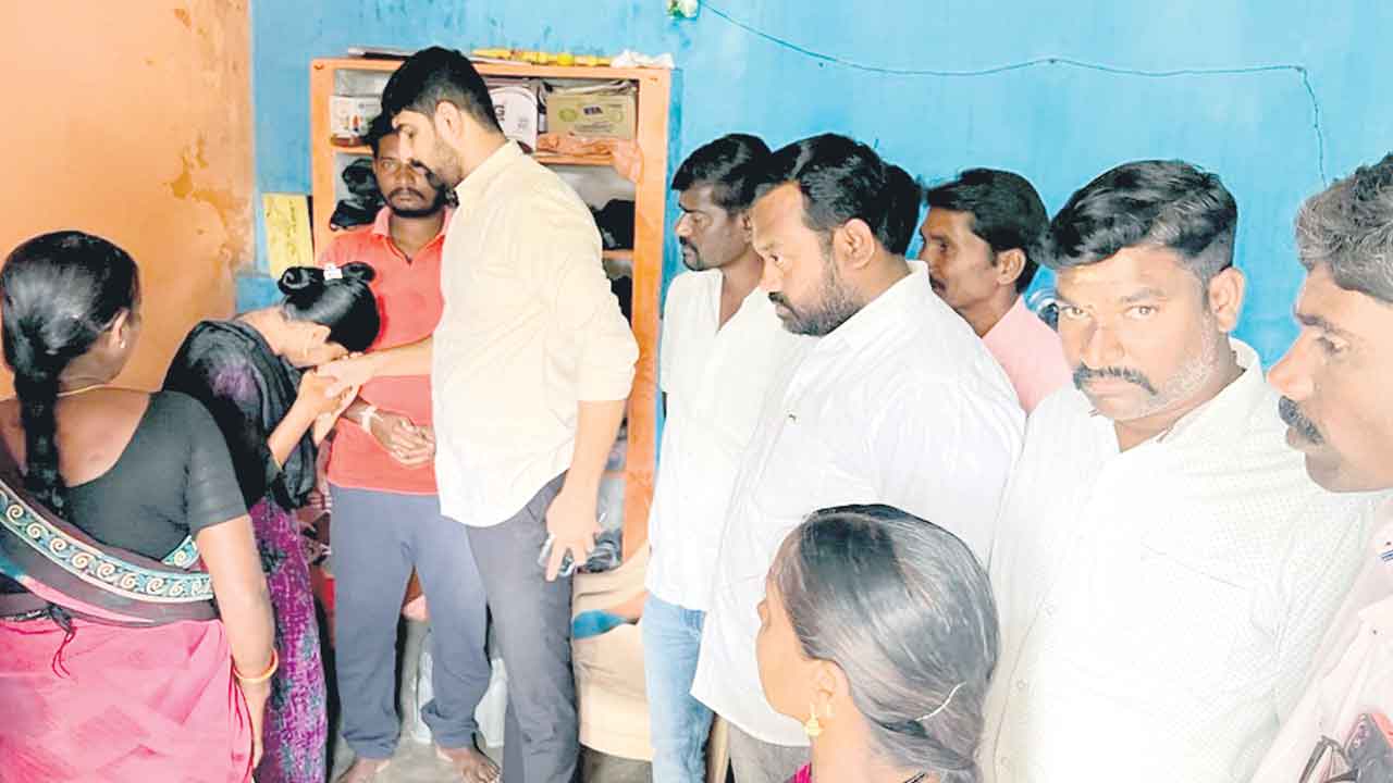 అధైర్యపడొద్దు.. అండగా ఉంటా