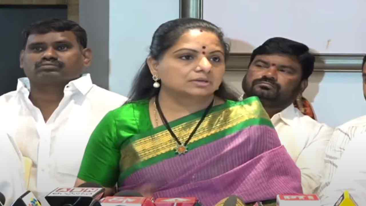 MLC Kavita | తలాతోక లేని కులగణన తీర్మానాన్ని తీవ్రంగా నిరసిస్తున్నాం: ఎమ్మెల్సీ కవిత