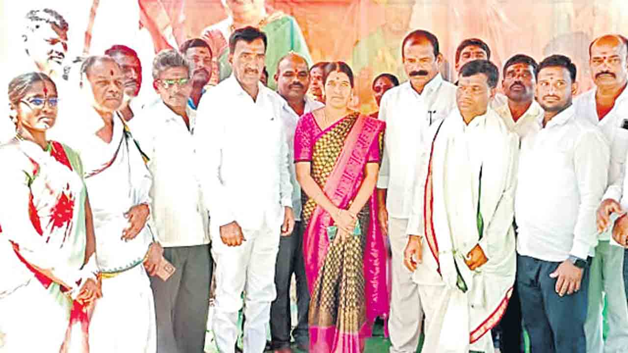 ఎర్రవల్లిలో కేసీఆర్‌ బర్త్‌డే