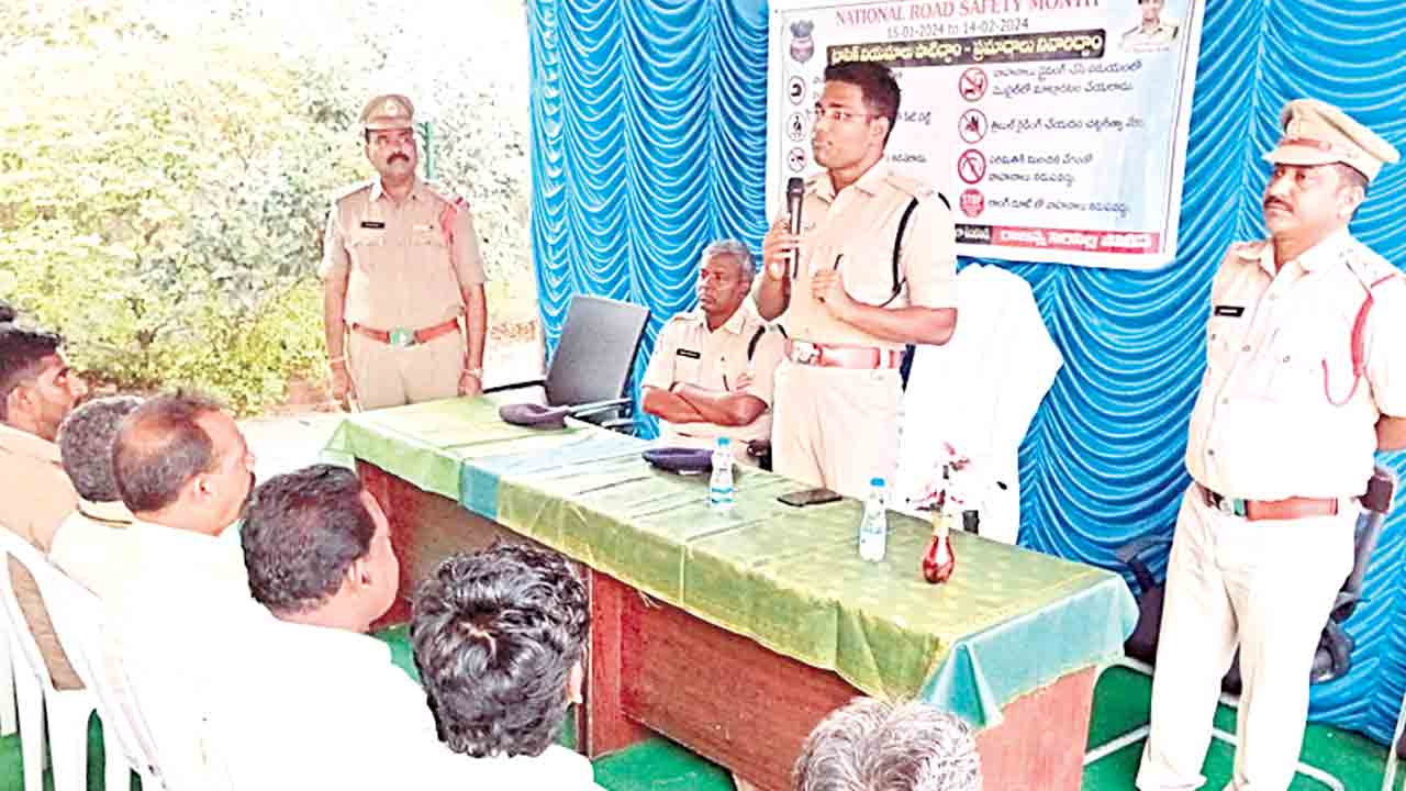 భక్తులకు ఇబ్బందులు రానివ్వద్దు