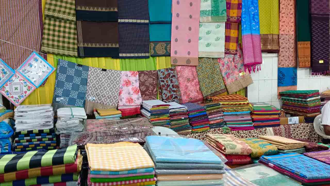 చేనేత హస్తకళా.. భళా