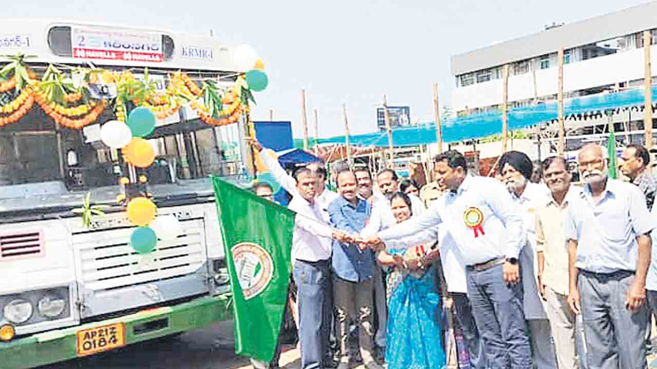 మేడారానికి ఆర్టీసీ ప్రత్యేక బస్సులు