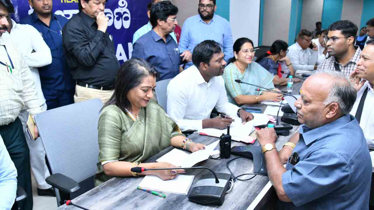 GHMC Mayor | ప్రజావాణి ఆర్జీల సత్వర పరిష్కారంపై ప్రత్యేక దృష్టి సారించాలి : మేయర్‌ గద్వాల్‌ విజయలక్ష్మి