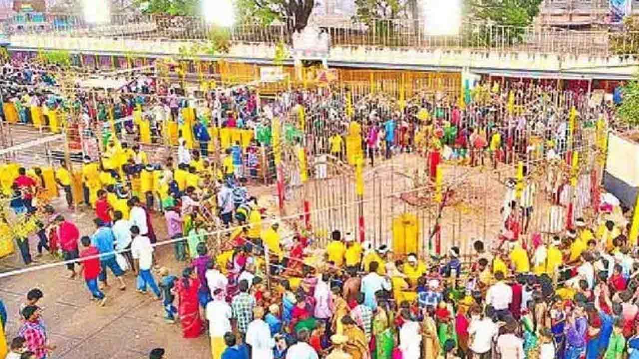 Medaram | మేడారంలో ఇవాళ తిరుగువారం పండుగ.. భారీగా తరలివచ్చిన భక్తులు