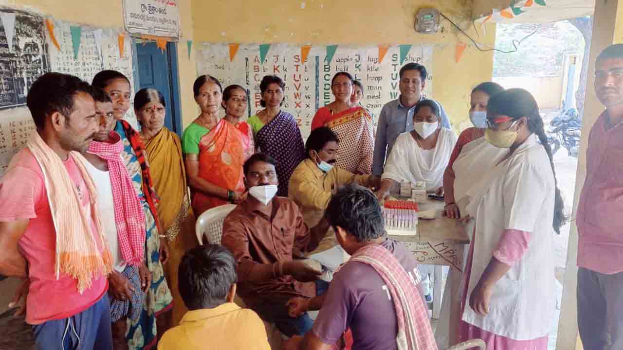 గిరిజన తండాల్లో ప్రబలుతున్న విషజ్వరాలు