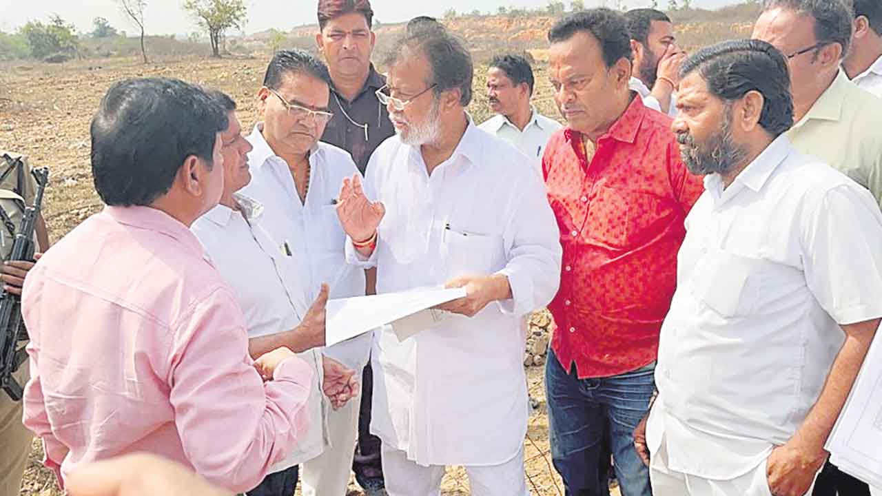 విద్య, వైద్యానికి పెద్దపీట