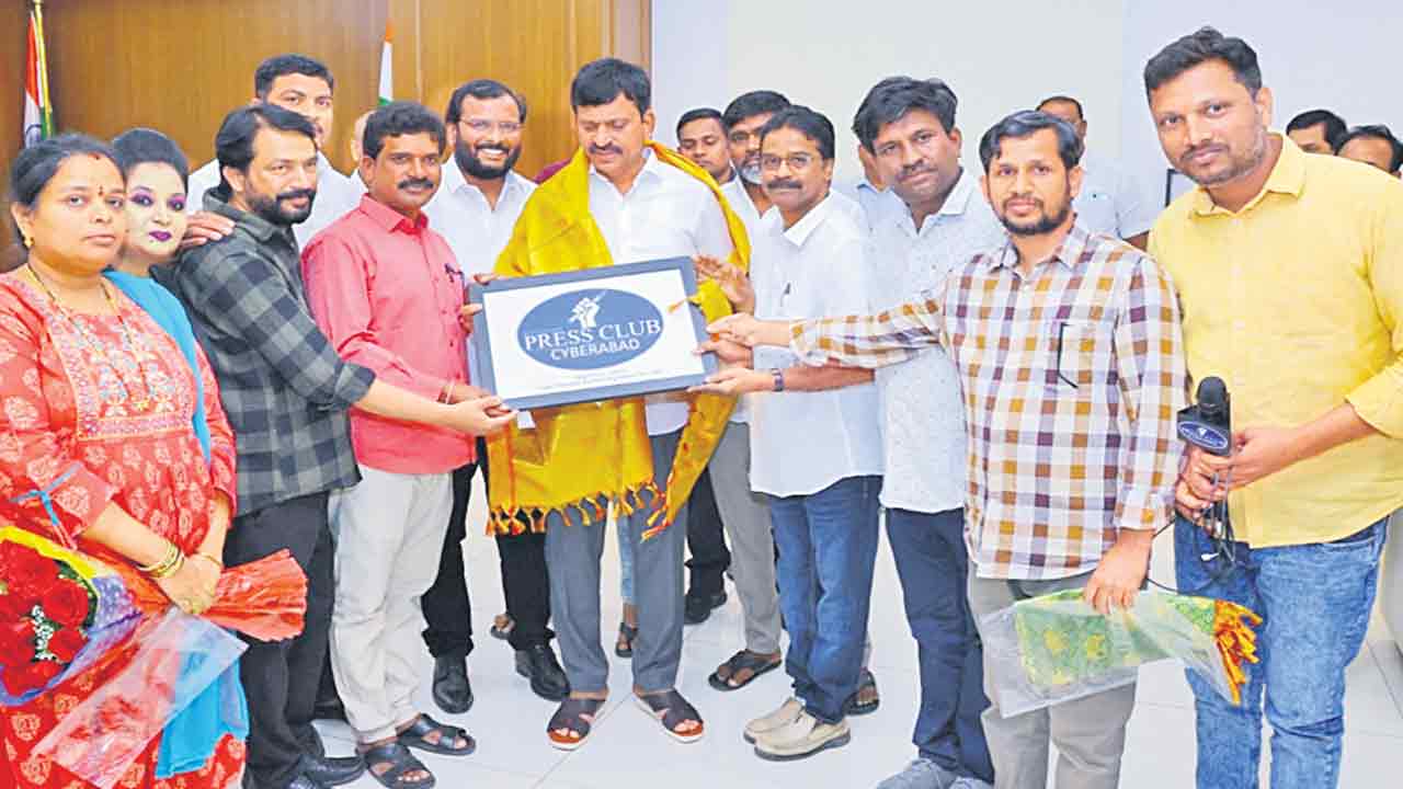 జర్నలిస్టుల సంక్షేమానికి కట్టుబడి ఉన్నాం