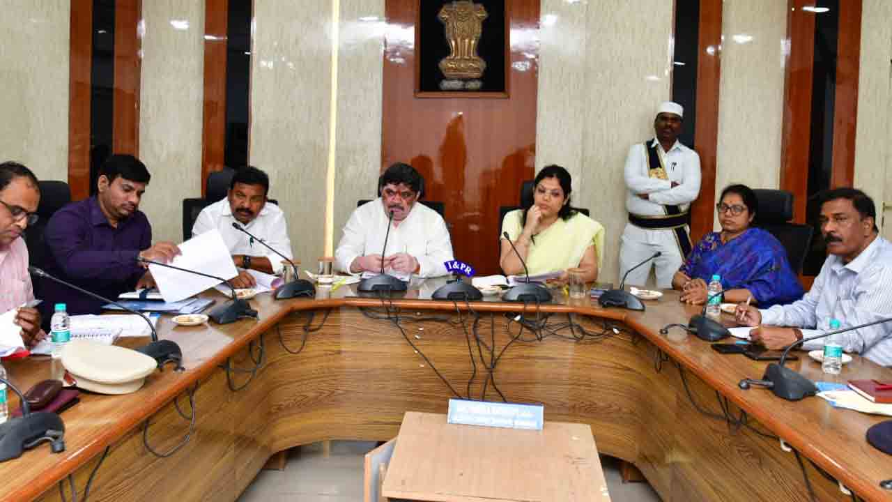 Minister Ponnam Prabhaker | కరీంనగర్‌లో శ్రీవారి బ్రహ్మోత్సవాలు ఘనంగా నిర్వహించాలి : మంత్రి పొన్నం ఆదేశాలు