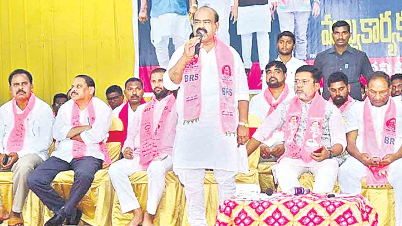 ఆరు గ్యారెంటీలు కాదు.. 420 హామీలు అమలు చేయాల్సిందే