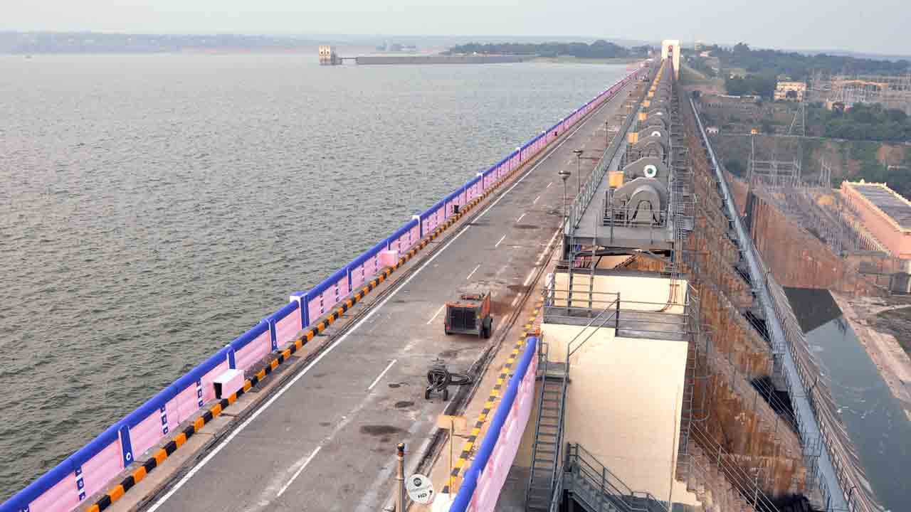 అప్పగిస్తే అంతే సంగతులు