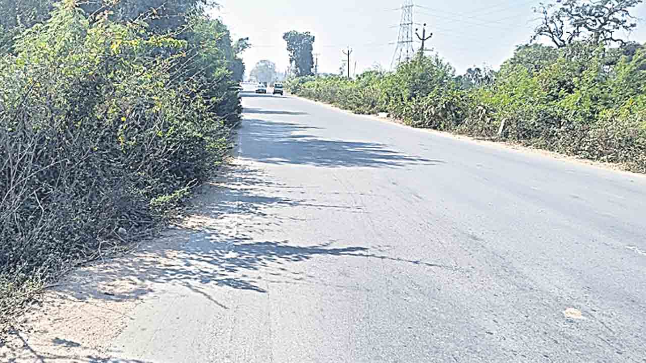 ప్రమాదకరంగా ఎన్‌హెచ్‌-63..