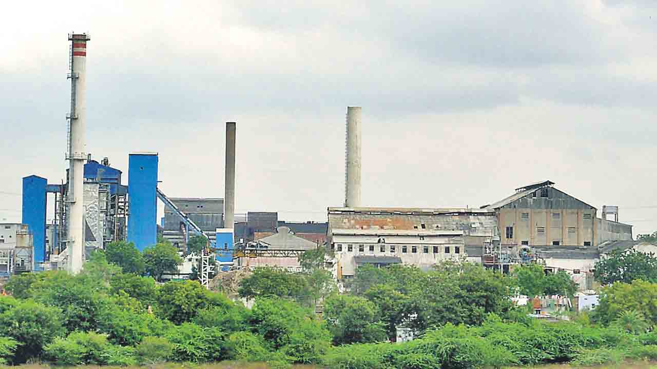 నిజాంషుగర్స్‌ పునరుద్ధరణ కమిటీ రాక వాయిదా